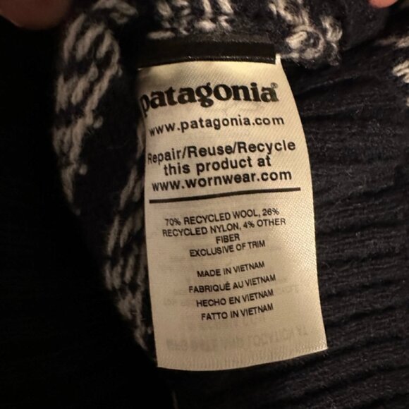 Patagonia - Men's Recycled Wool Sweater - Classic Navy - Sz Small - Picture 4 of 6
